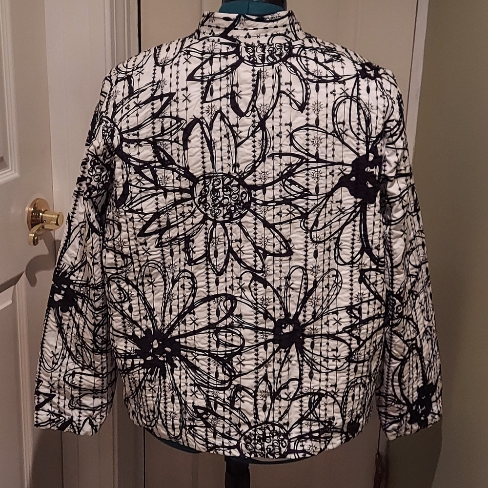 C J Banks Women's Jacket - Picture 3 of 10
